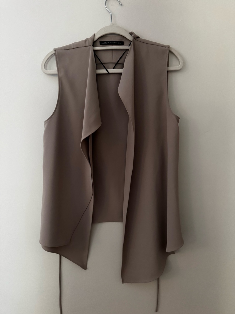 Zara draped asymmetrical Taupe vest with an open front and tie waist. Size M